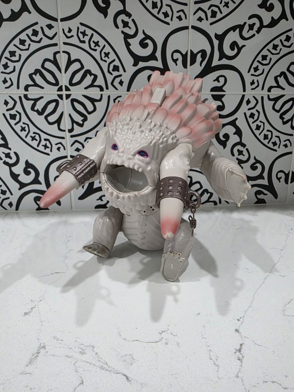 How to Train Your Dragon 2 White Bewilderbeast Figure 9" Spin Master 2014